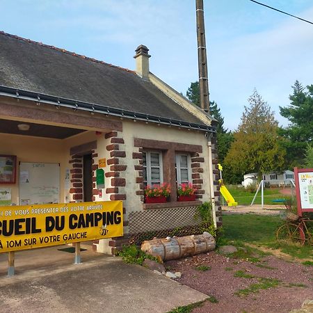 Camping Le Val Aux Fees - Broceliande Concoret Exterior photo