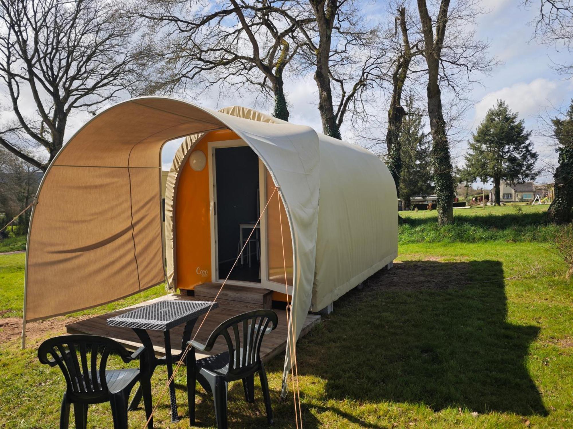 Camping Le Val Aux Fees - Broceliande Concoret Exterior photo
